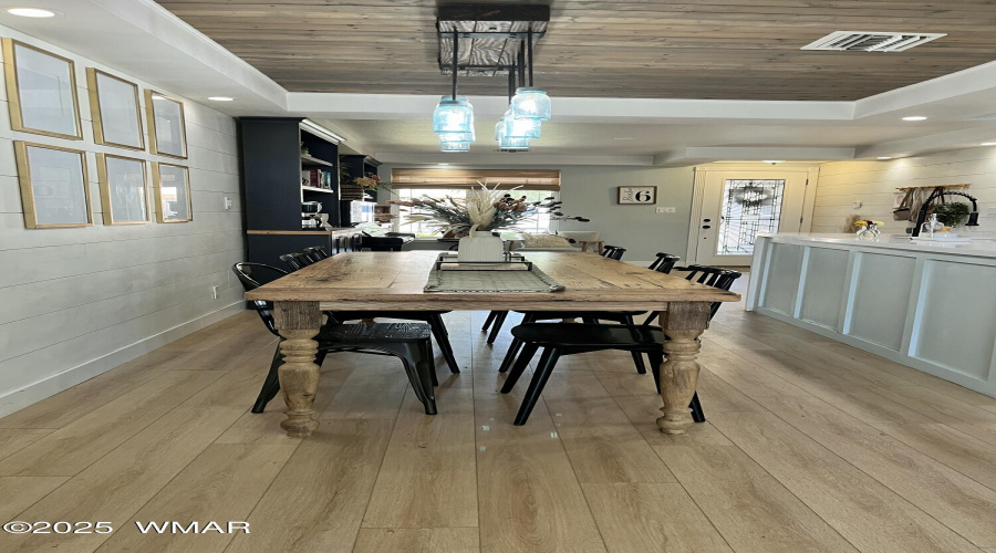 Eat in kitchen