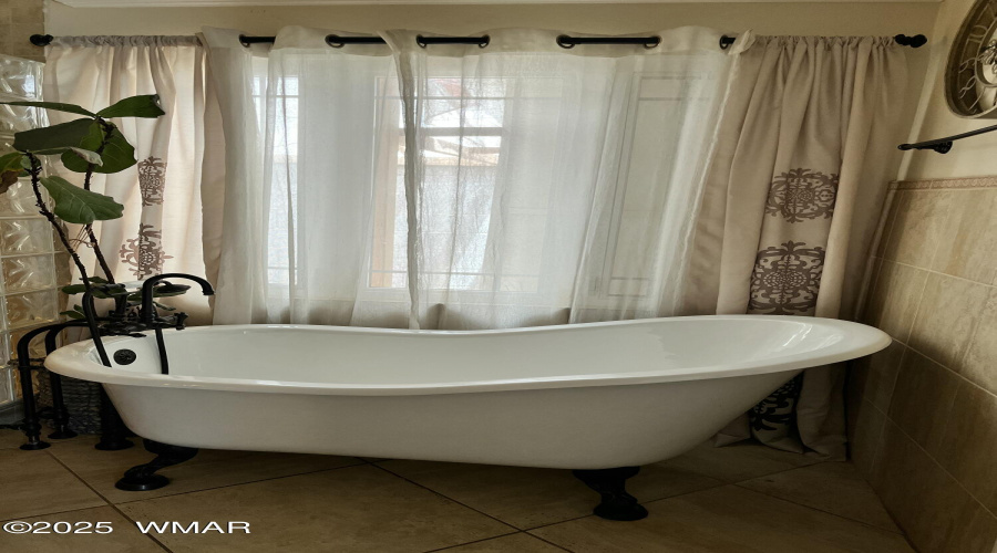 Master tub