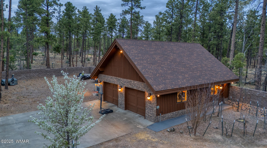 Detached Garage