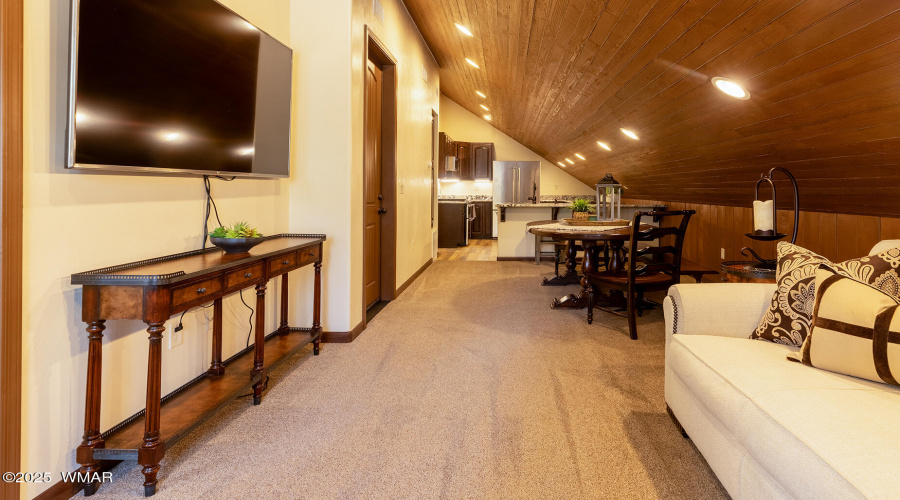 Guest House Living