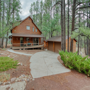 Pinedale Estates Cabin in the Woods