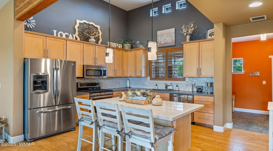 Breakfast Bar in Kitchen