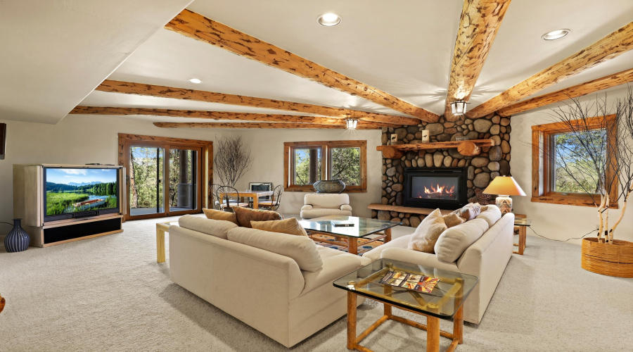 Basement Living Area - Copy