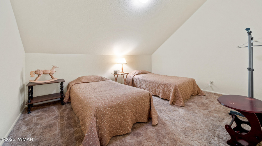 7456 Geronimo Road, Pinetop, AZ 85935