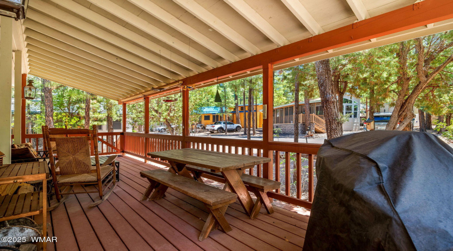 Spacious Covered Deck