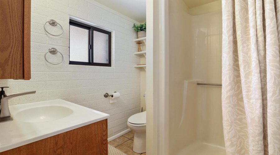 Guest Quarters 3/4 Bath