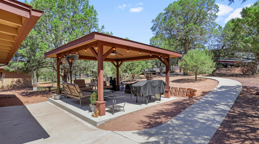 Outdoor Entertaining