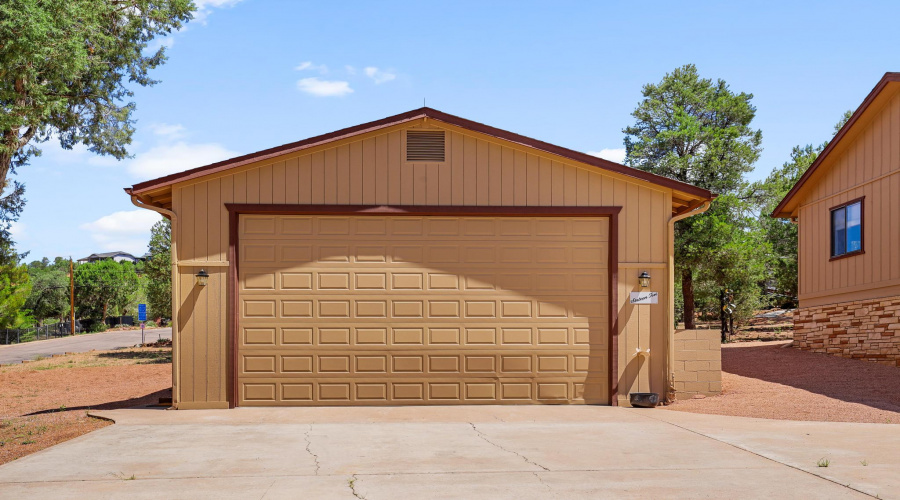 4 Car Tandom Garage w/Storage Loft