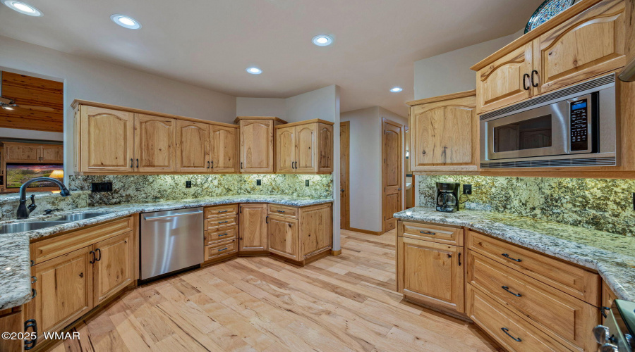 2787AirParkDr-Overgaard-AZ-13