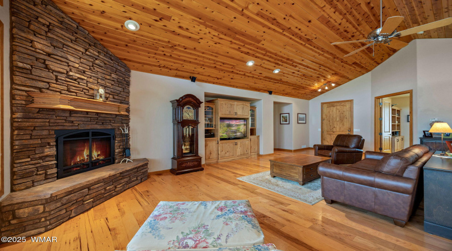 2787AirParkDr-Overgaard-AZ-9