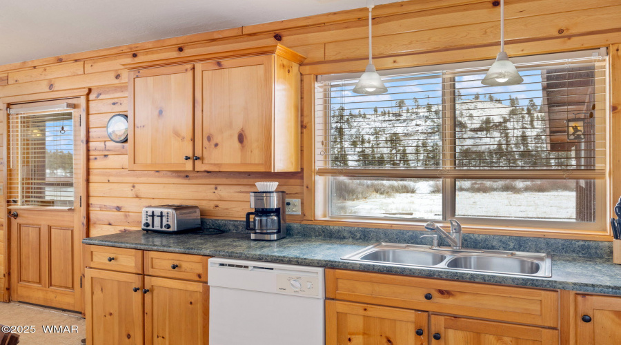 100MainSt-Greer-AZ-39