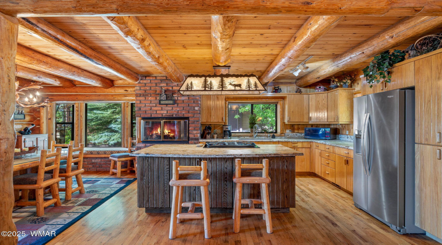 Kitchen with Breakfast Bar