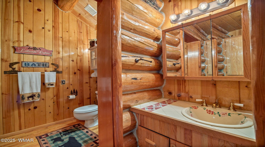 Upstairs Primary En Suite