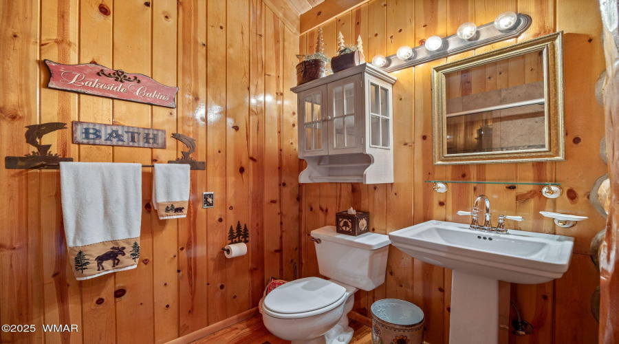Upstairs Primary En Suite
