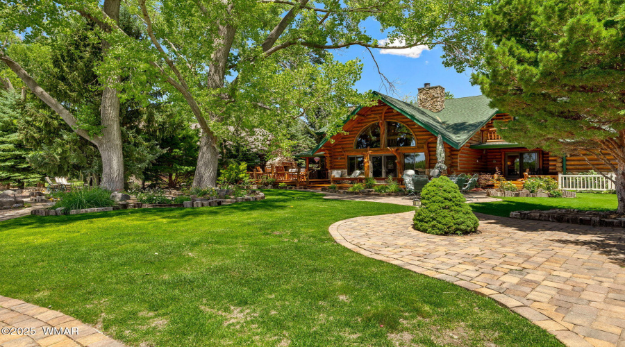 Paver Pathway in Backyard