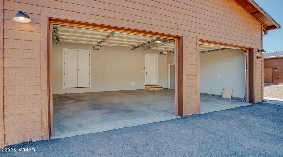 2-Car Garage