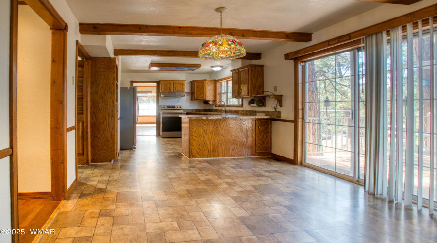 Dining to Kitchen