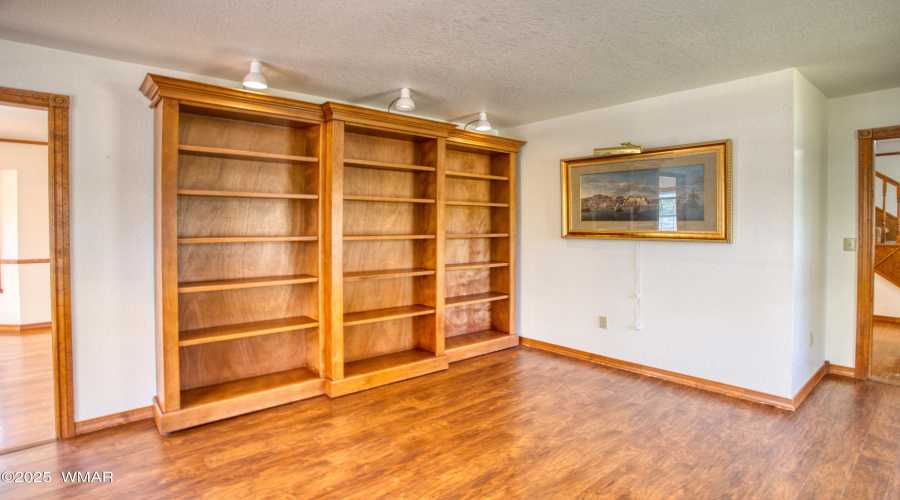 Den Shelves