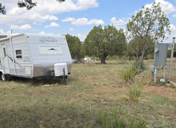 2.12 ACRES Trvl Trailer & Elec Svc panel