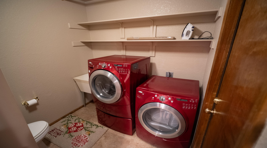 Spacious Laundry area