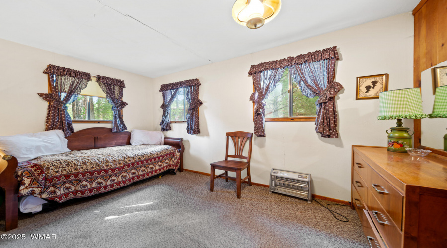 Cabin Bedroom 4
