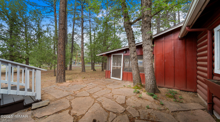 Screened in Porch