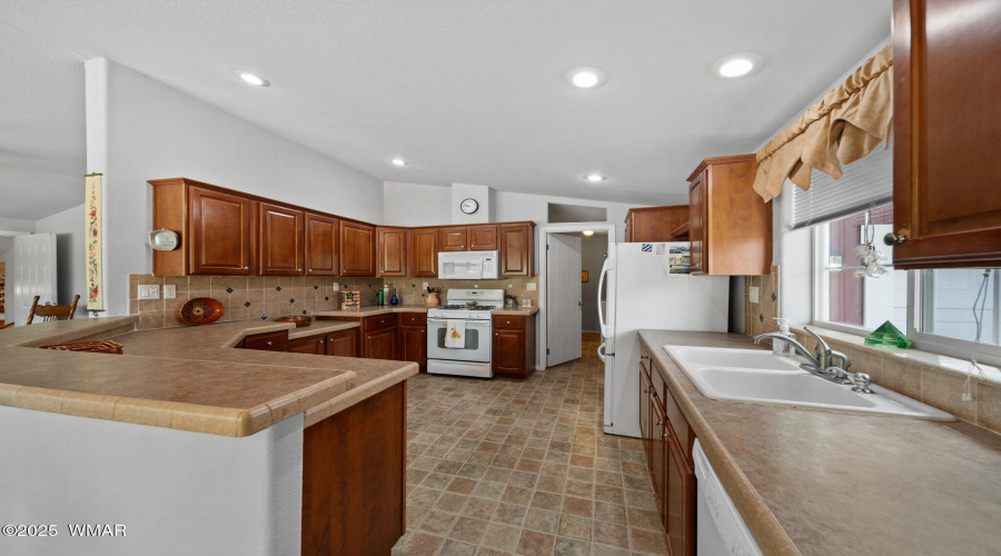 Lots of Kitchen Storage