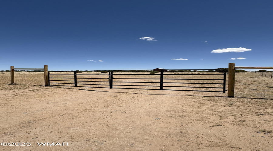 Gate
