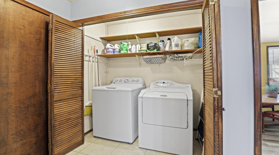 Laundry 1E0A0581