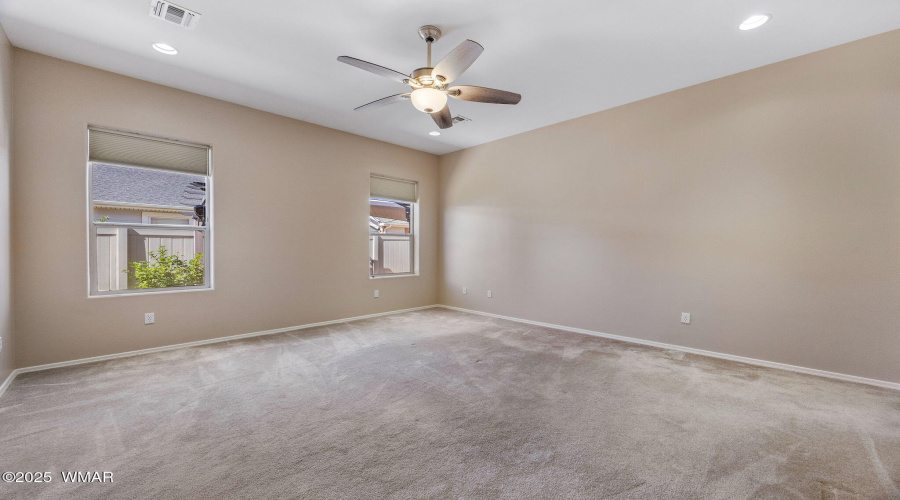 1058EAdamsSt-Snowflake-AZ-14
