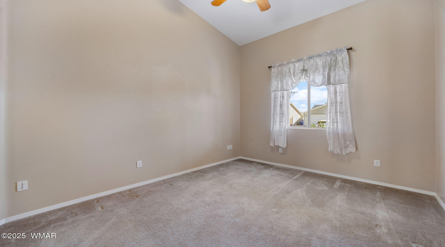 1058EAdamsSt-Snowflake-AZ-20
