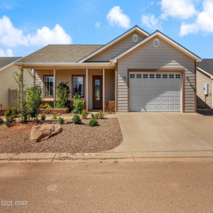 1058EAdamsSt-Snowflake-AZ-2