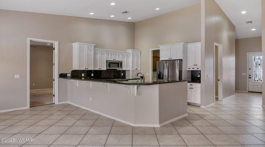 1058EAdamsSt-Snowflake-AZ-9