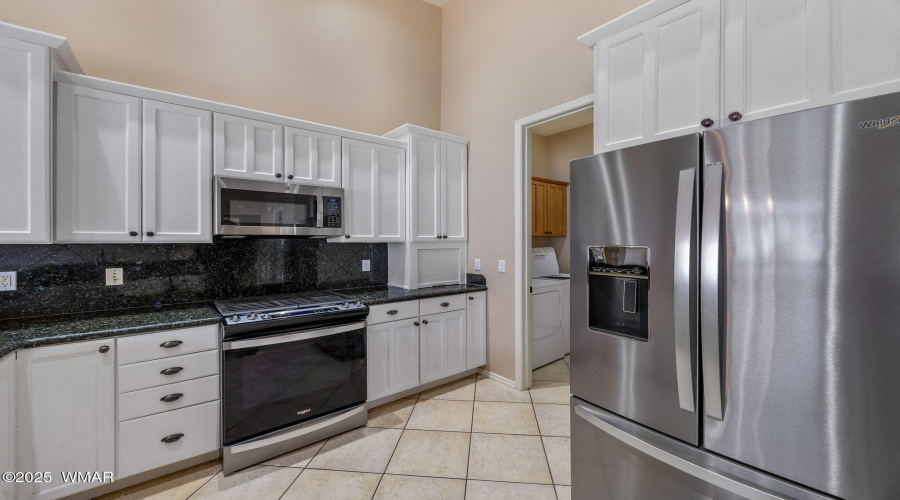 1058EAdamsSt-Snowflake-AZ-13