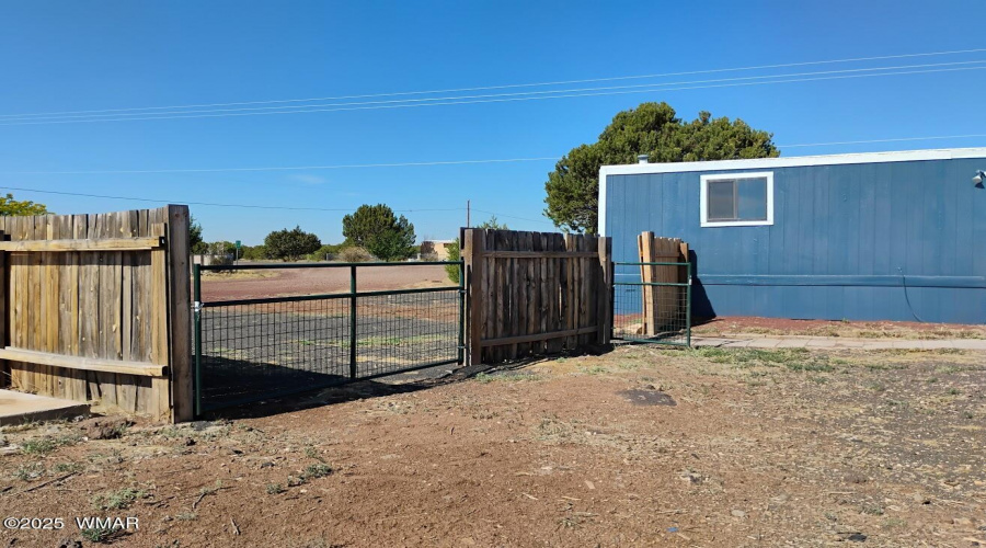 Drive through gate