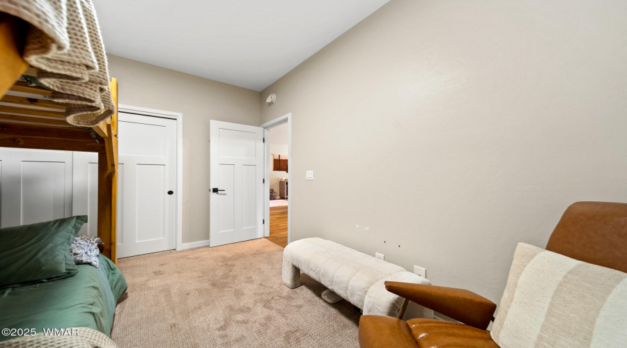 2004 N Lake Breeze Road, Lakeside