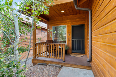 2004 N Lake Breeze Road, Lakeside