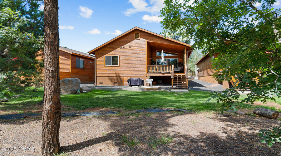 2004 N Lake Breeze Road, Lakeside