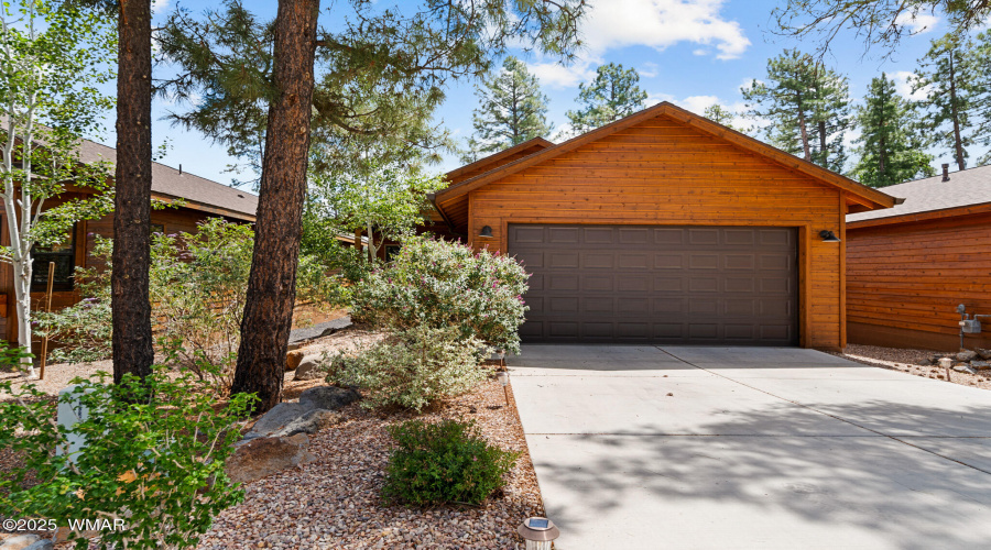 2004 N Lake Breeze Road, Lakeside