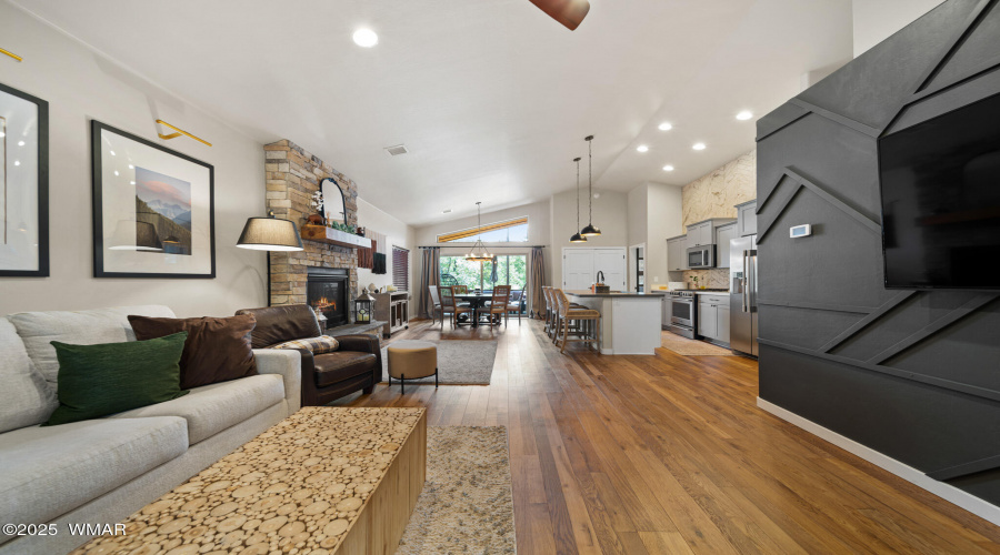 2004 N Lake Breeze Road, Lakeside