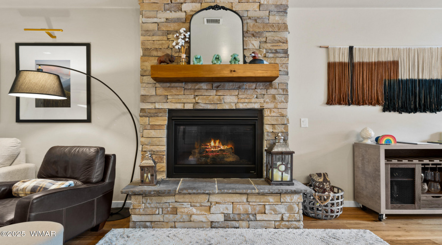 2004 N Lake Breeze Road, Lakeside