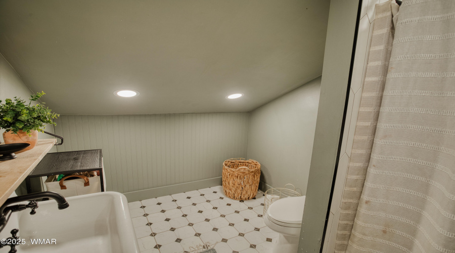 Bathroom 2