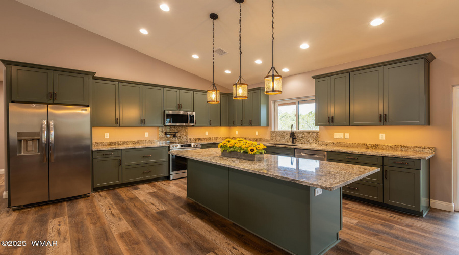 Gorgeous cabinets