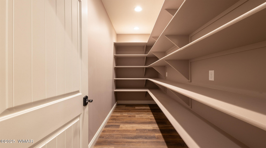 Walk-in Pantry