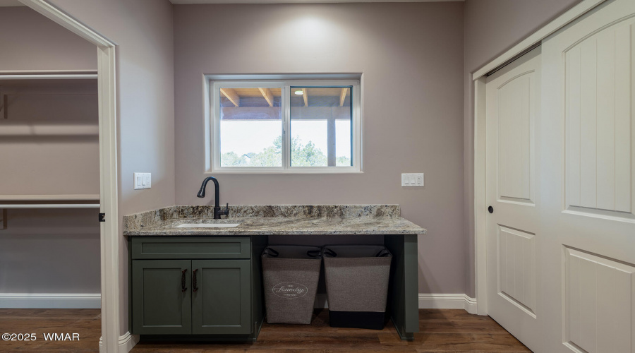 Utility Room w/ sink