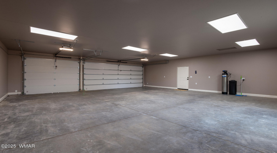 1100 sq ft 3 car garage