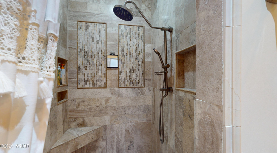 Master Walk In Shower