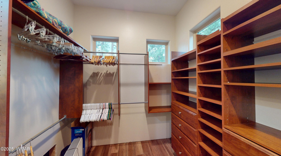 Master Closet 4