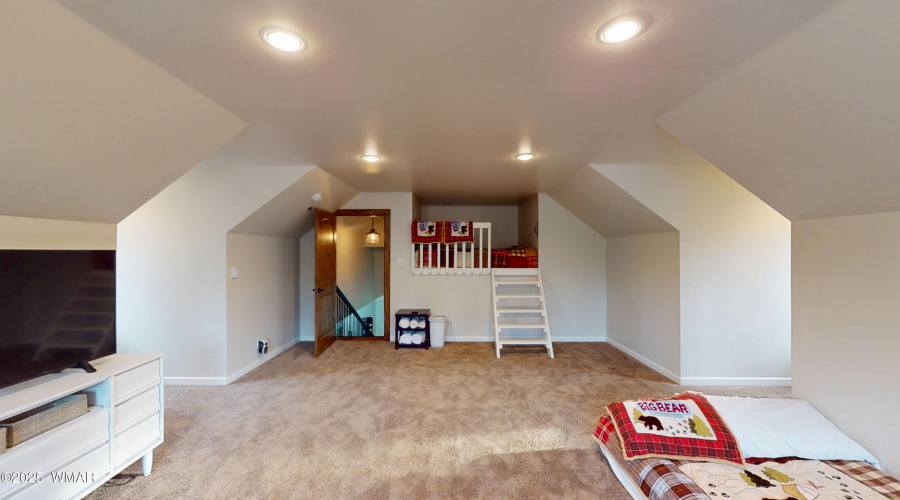 Loft 2