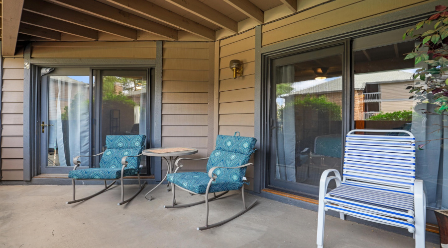 Covered Poolside Patio (2)